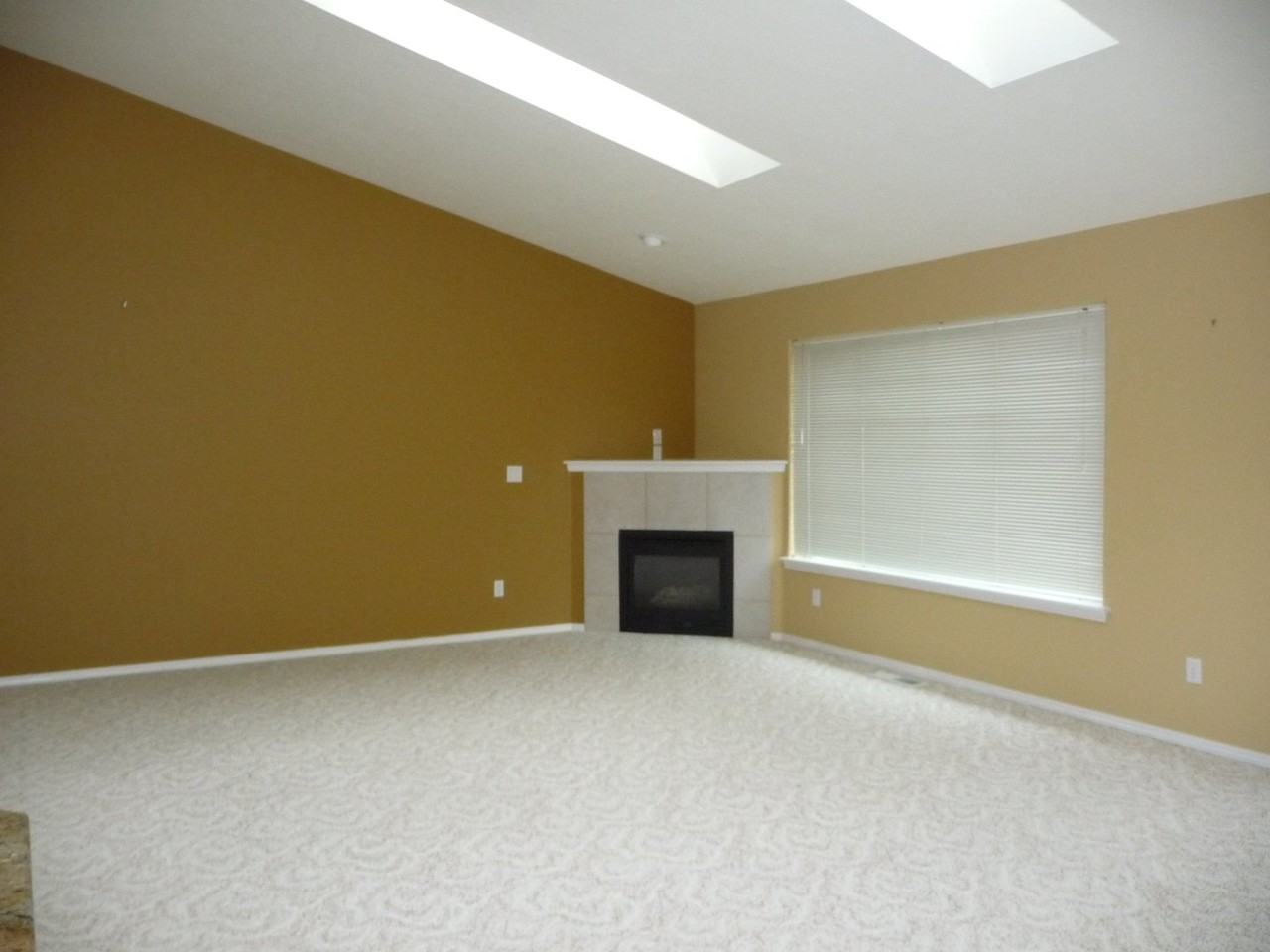 2053 W Park Ct Nw - Photo 5 of 19