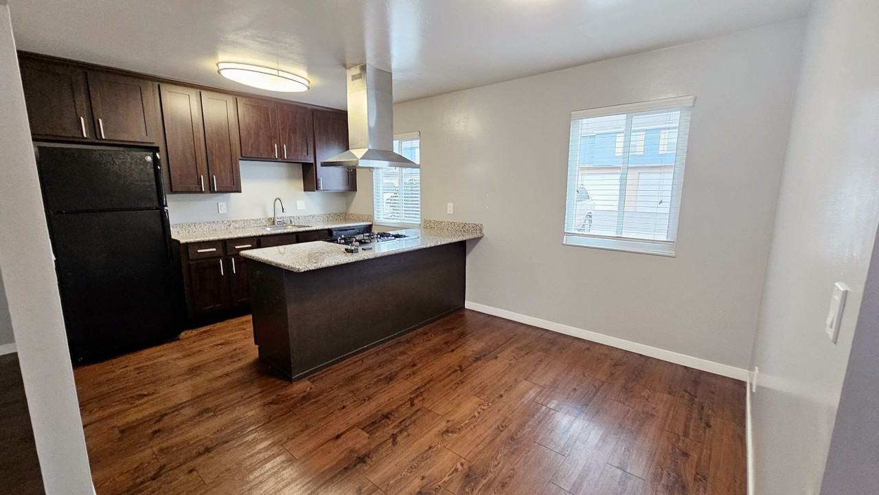SEKK Investments Santa Maria LLC - Photo 2 of 5