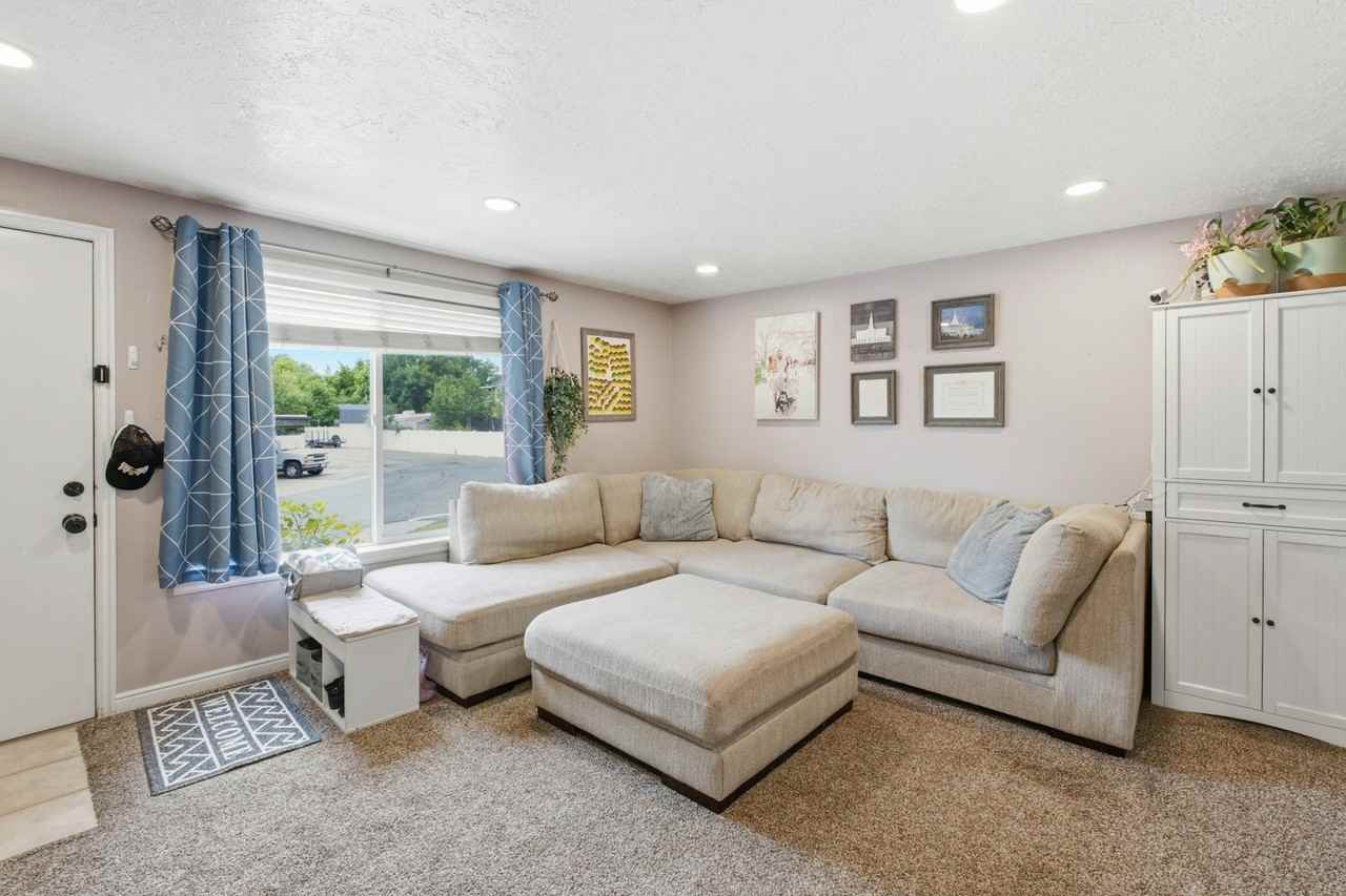 913 South 1213 East - Photo 2 of 17