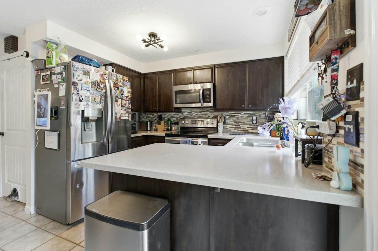 913 South 1213 East - Photo 3 of 17