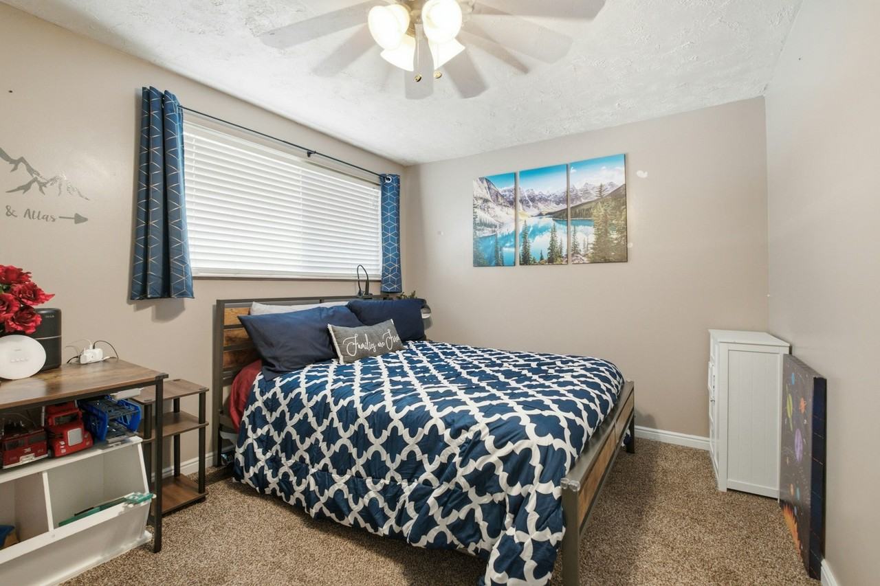 913 South 1213 East - Photo 5 of 17