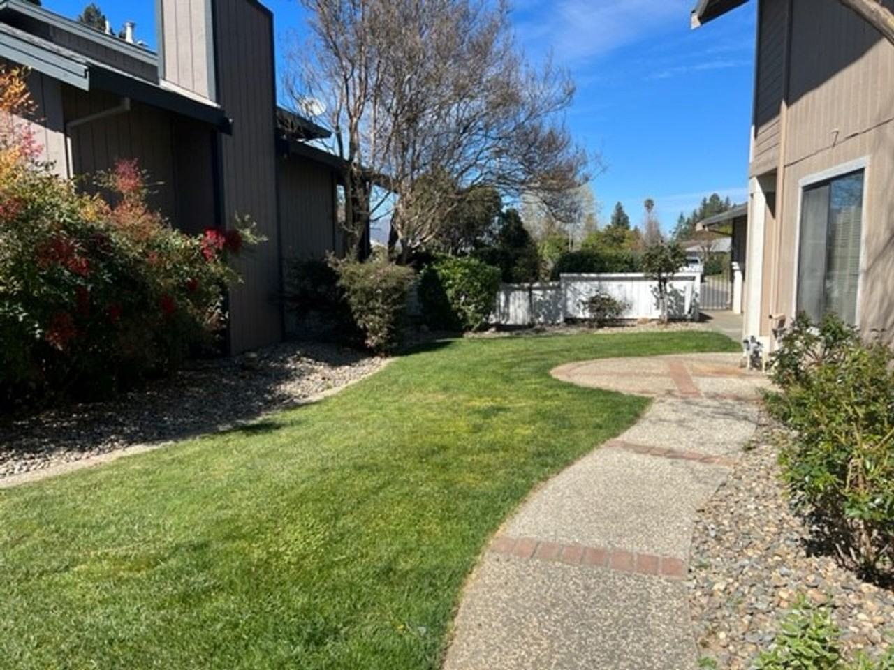 7531 Deltawind Dr - Photo 3 of 18