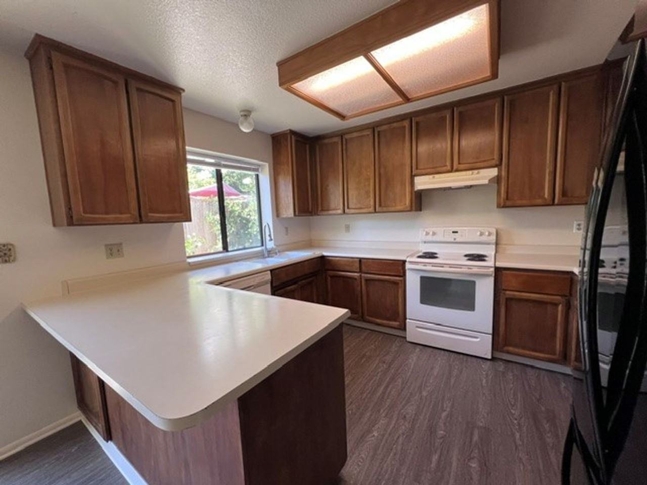 7531 Deltawind Dr - Photo 5 of 18