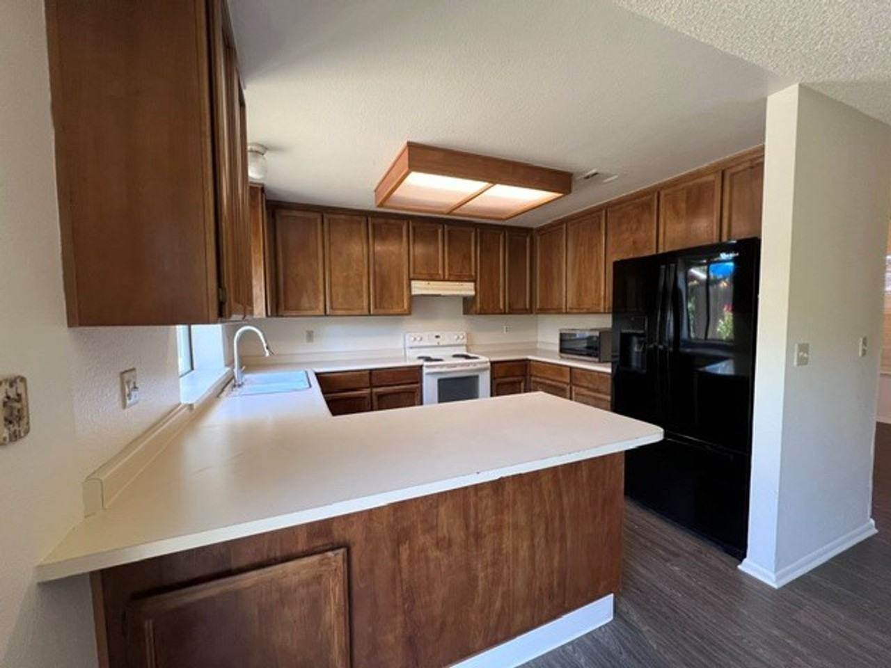 7531 Deltawind Dr - Photo 6 of 18