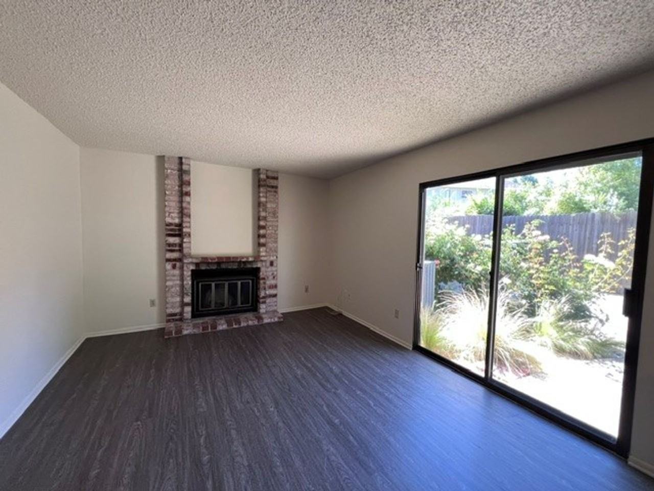 7531 Deltawind Dr - Photo 7 of 18