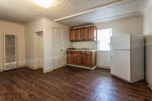 featured image of 161 S Lincoln Ave