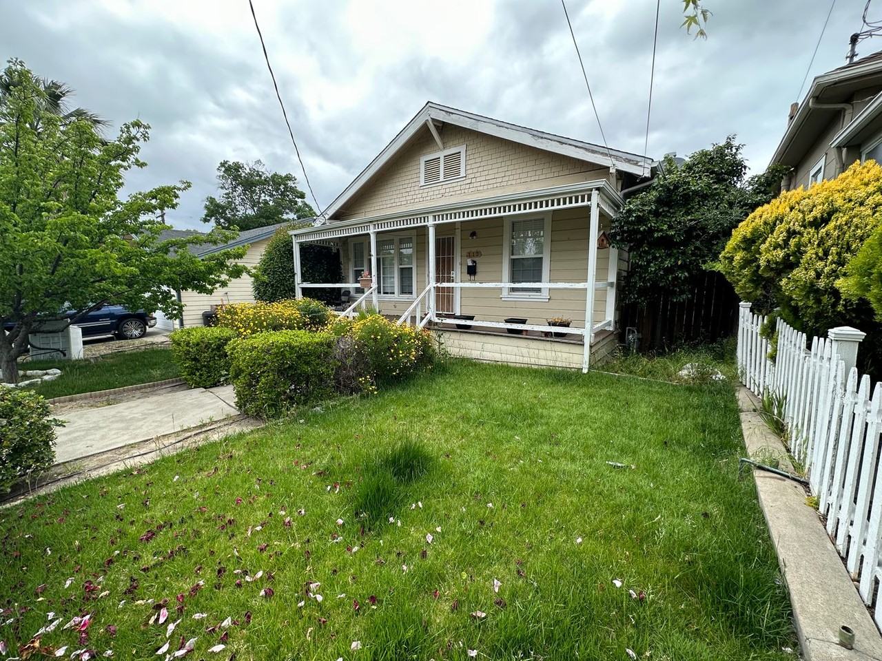 112 W 5th St - Photo 2 of 16