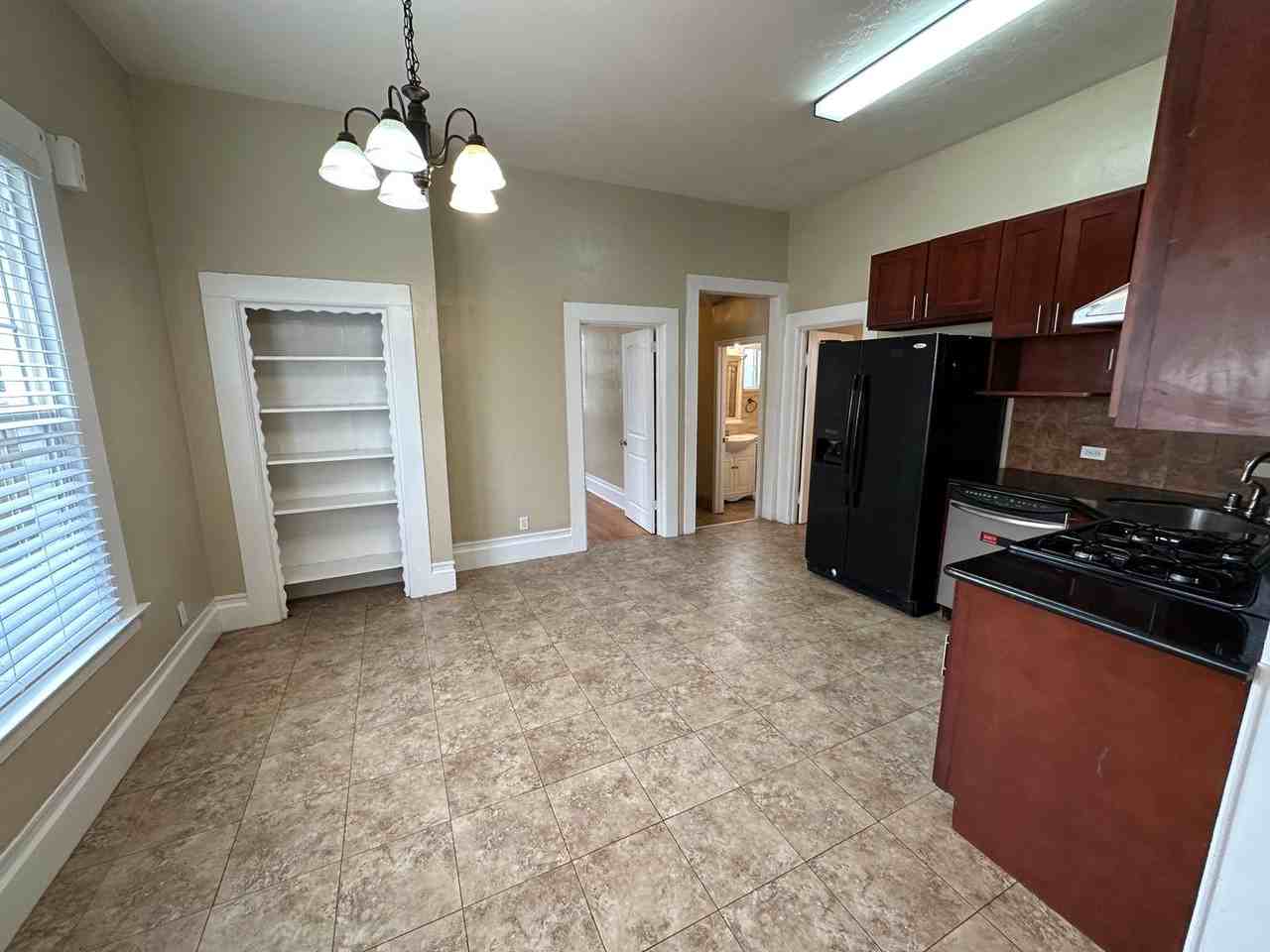 112 W 5th St - Photo 7 of 16