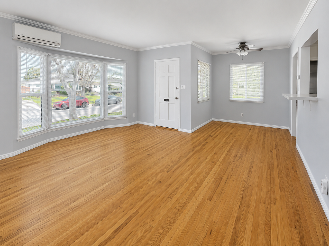 5355 Ocana Ave - Photo 2 of 8