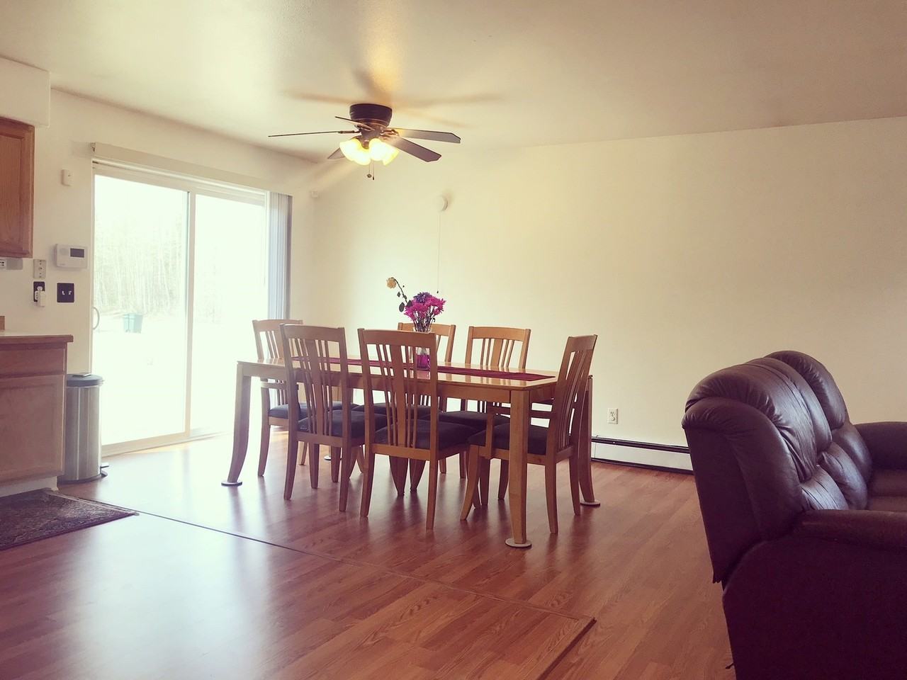 2604 Cowles St - Photo 3 of 15