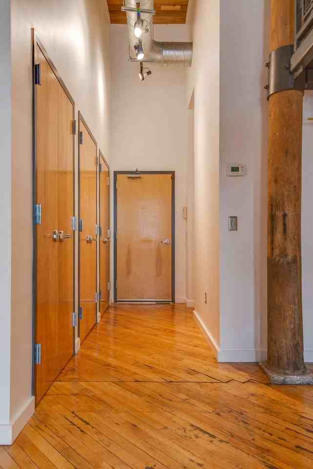 1400 Rosa L Parks Blvd - Photo 3 of 32