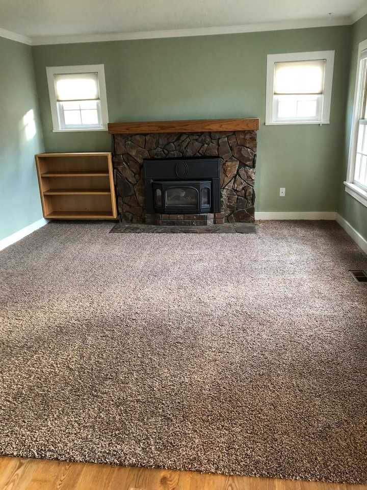 1622 Nw Awbrey Rd - Photo 2 of 12