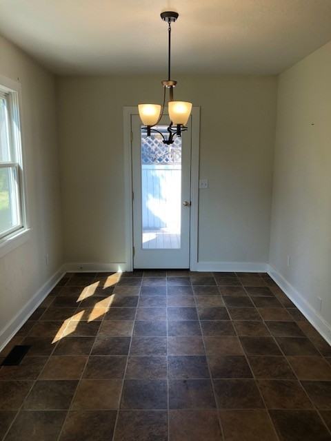 1622 Nw Awbrey Rd - Photo 3 of 12