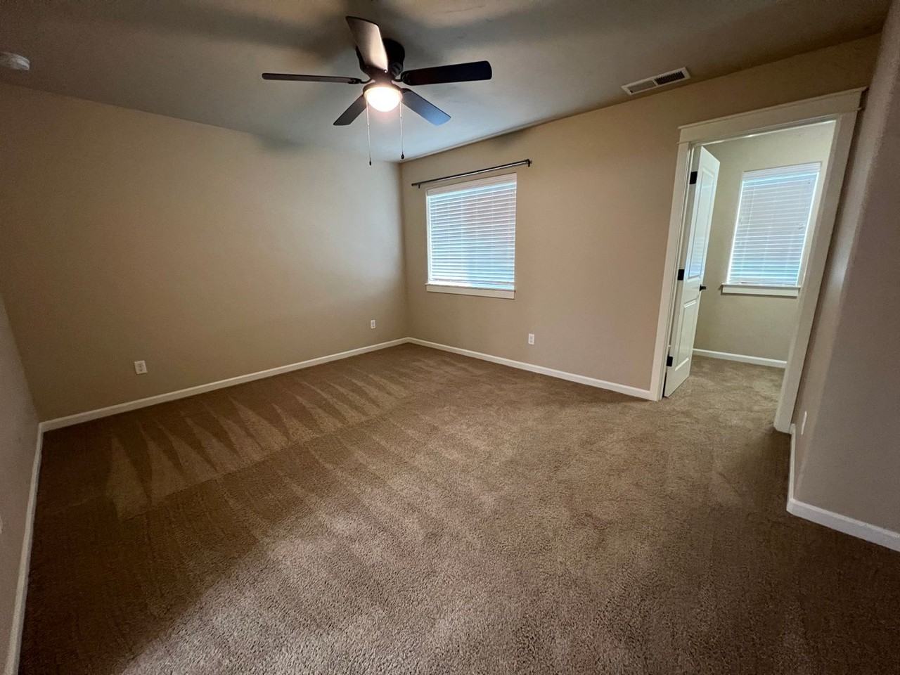 3395 Sw 28th St - Photo 7 of 12