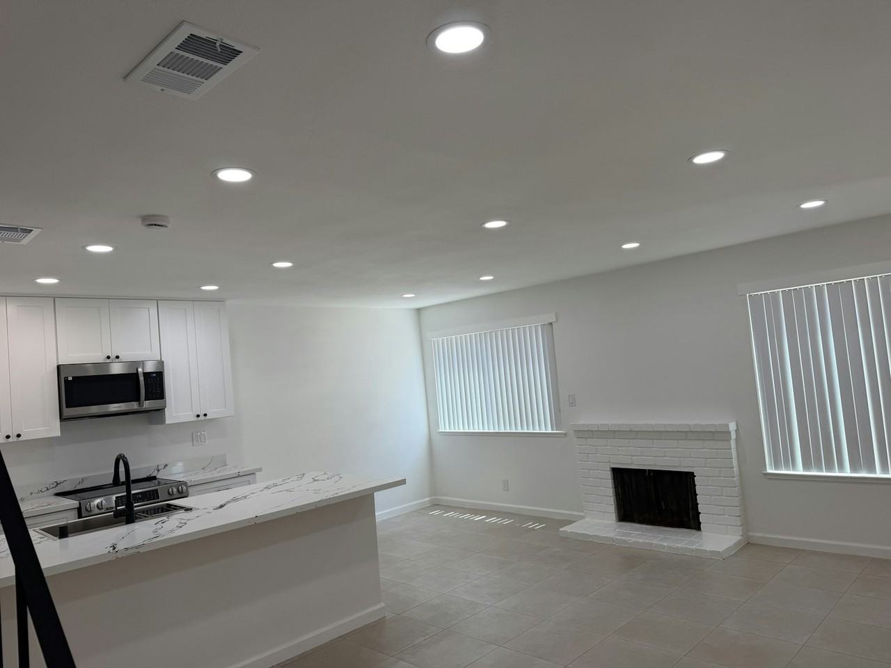 5544 Keoncrest Cir, Unit SQ1-3 - Photo 5 of 10
