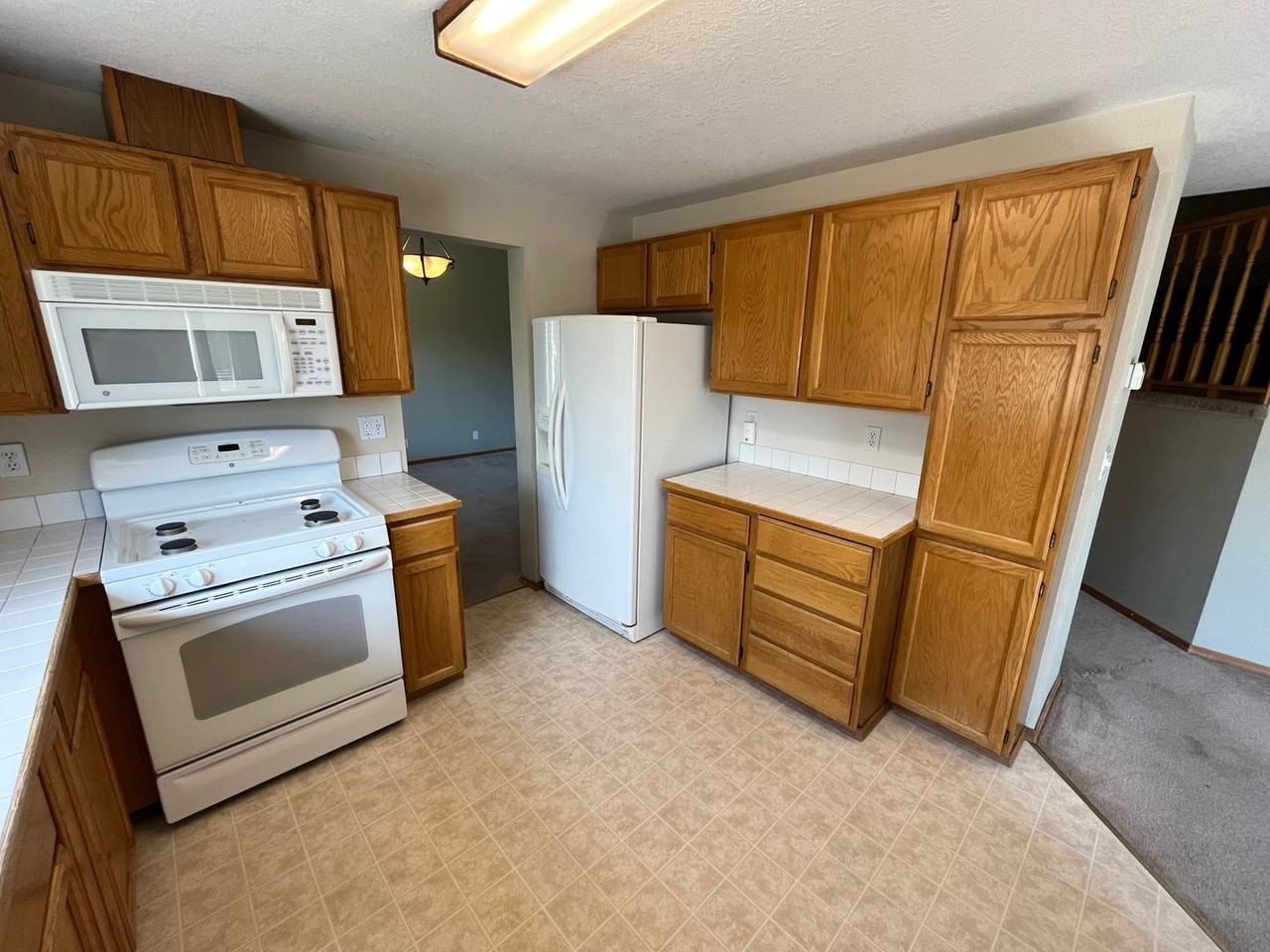 3109 Ne Cromwell Ct - Photo 5 of 22