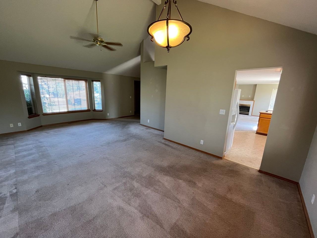 3109 Ne Cromwell Ct - Photo 6 of 22