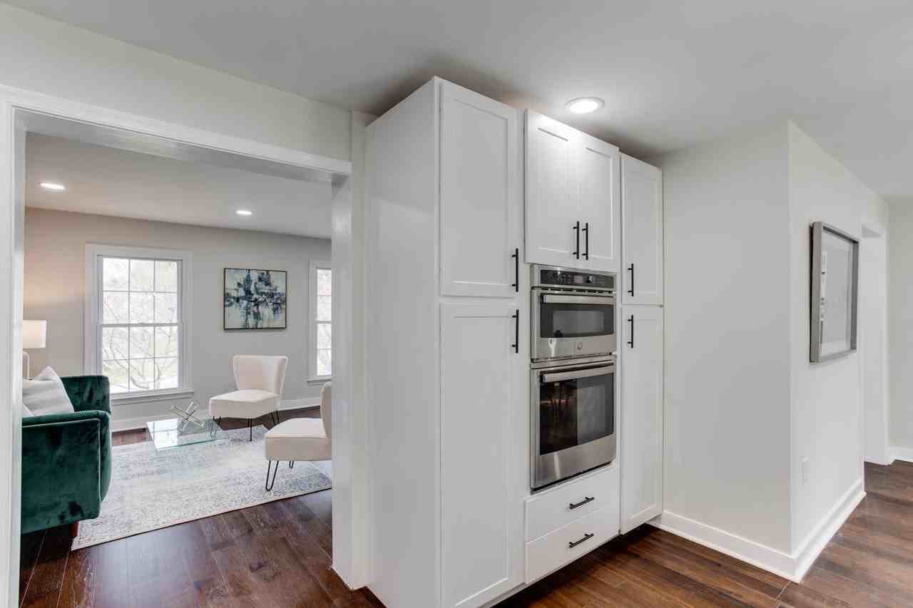 8156 Buckspark Ln E - Photo 7 of 39