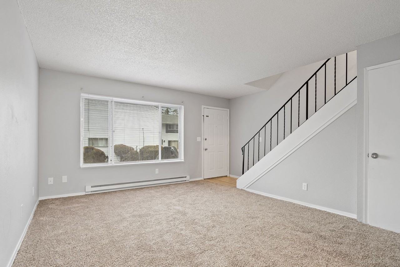 Wetherburne Square Townhomes - Photo 7 of 38