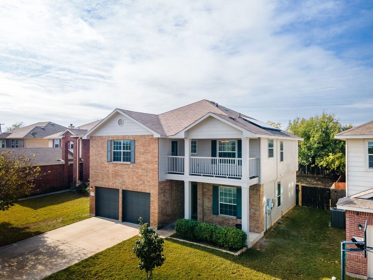 10219 Orion Dr - Photo 3 of 15