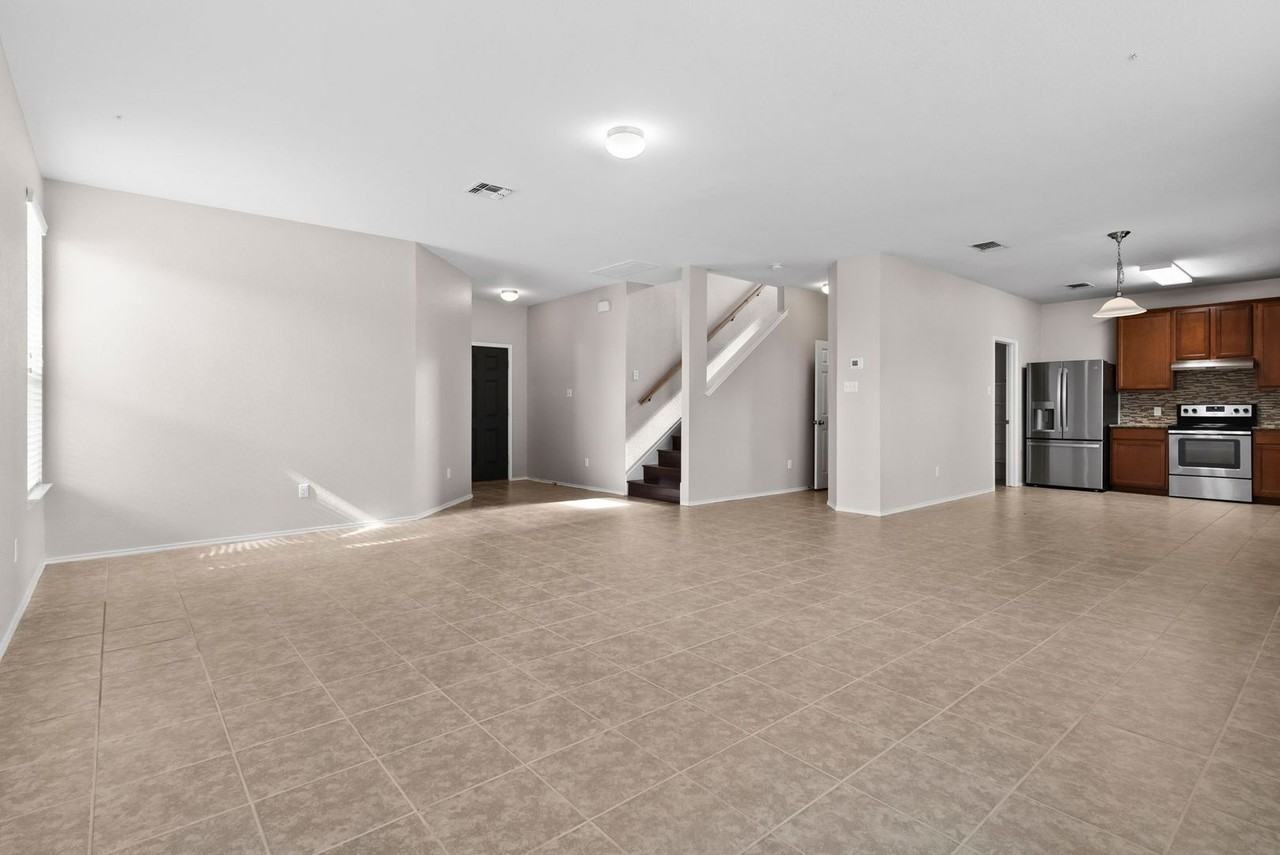 10219 Orion Dr - Photo 6 of 15