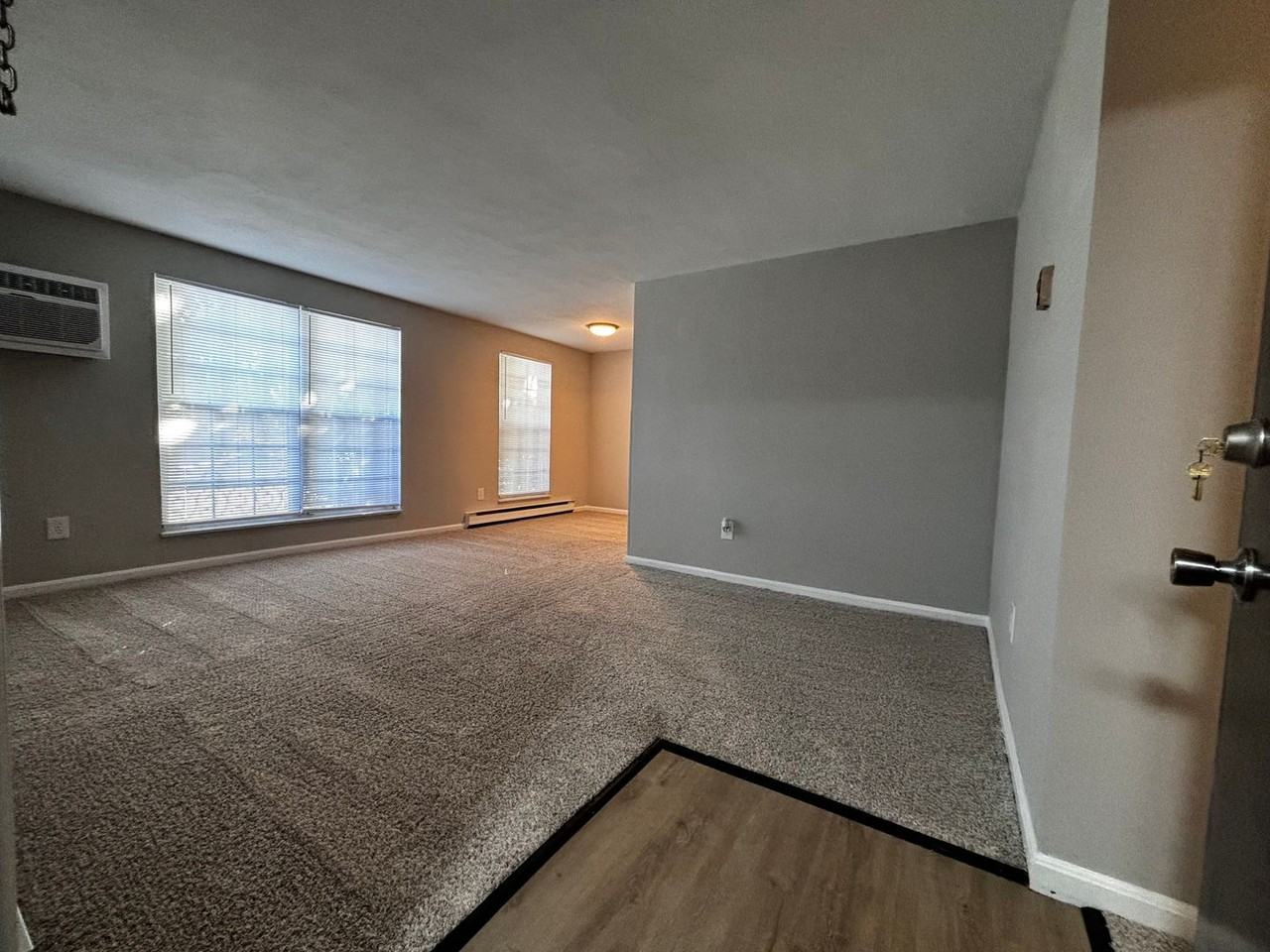 1276 Sanlor Ave - Photo 2 of 19
