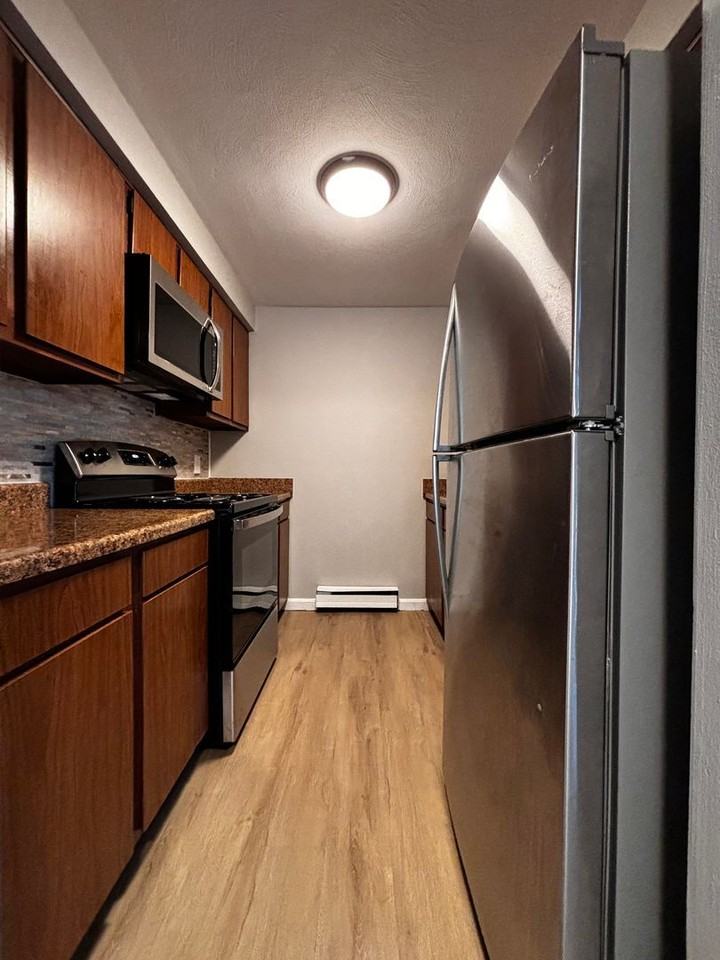 1276 Sanlor Ave - Photo 5 of 19