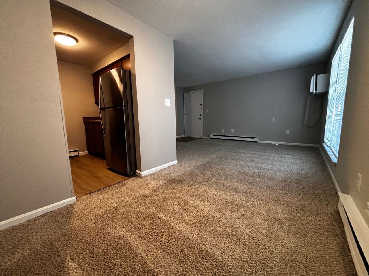 1276 Sanlor Ave - Photo 6 of 19