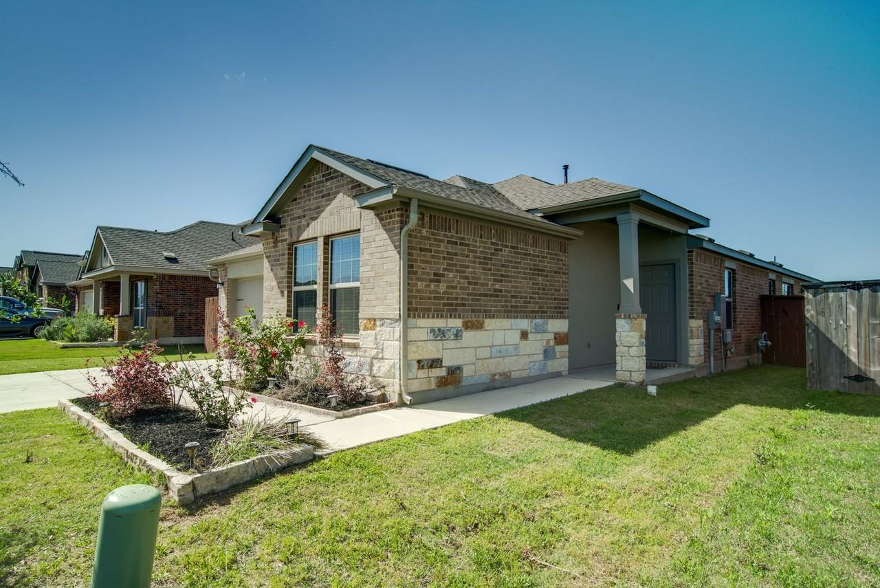 3352 Lauren Nicole Ln - Photo 3 of 22