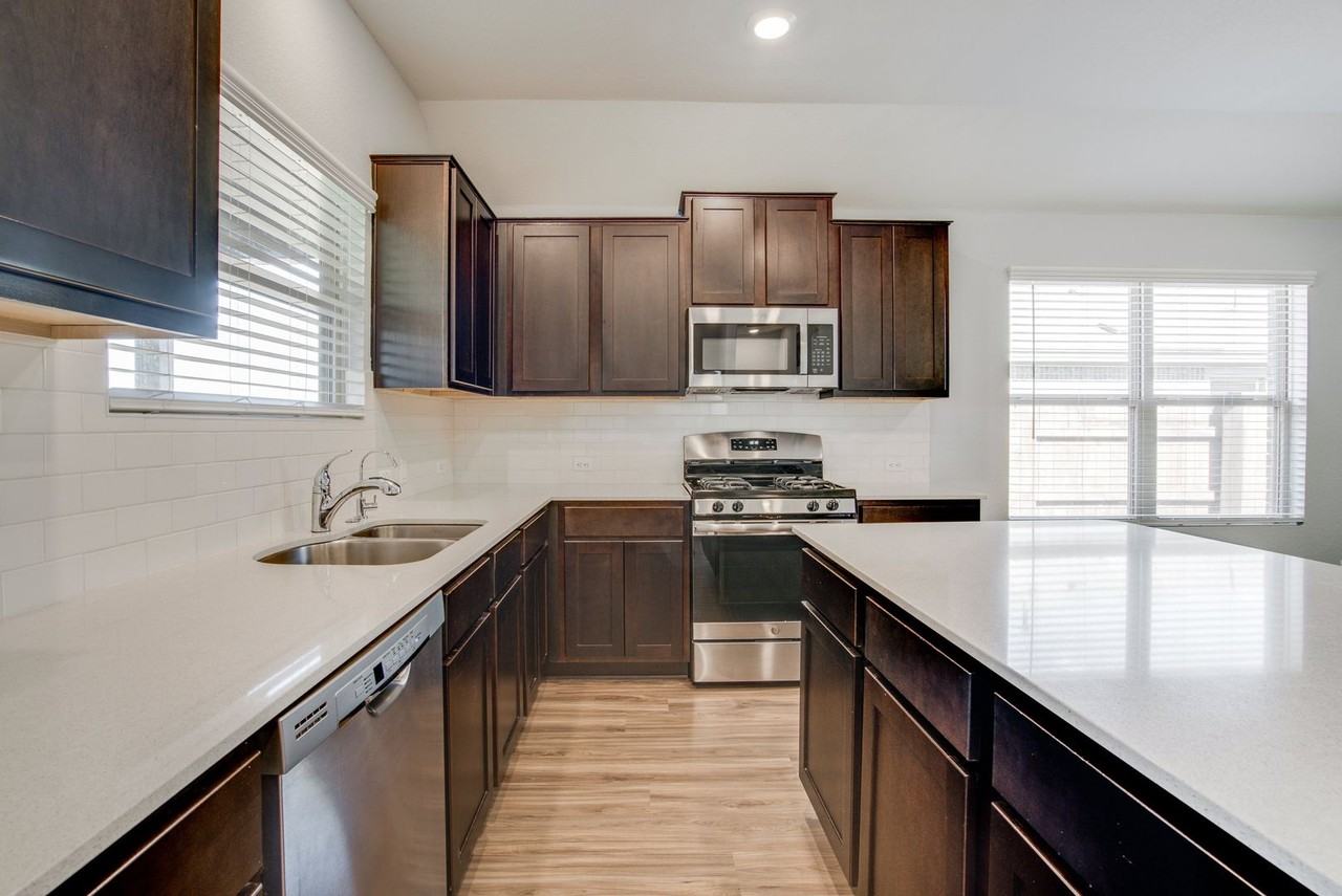 3352 Lauren Nicole Ln - Photo 4 of 22