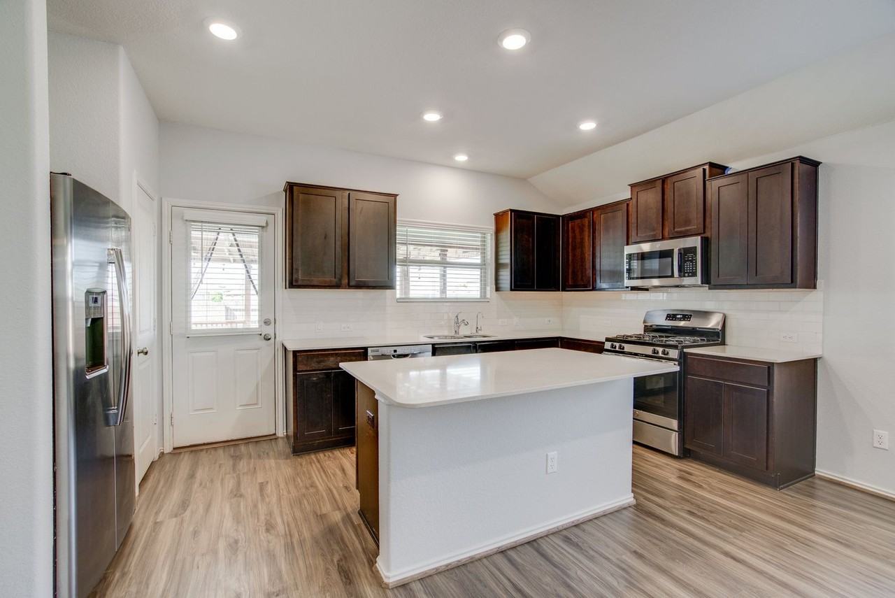 3352 Lauren Nicole Ln - Photo 5 of 22
