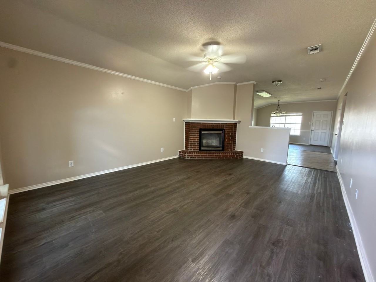 6507 87th St - Photo 3 of 13
