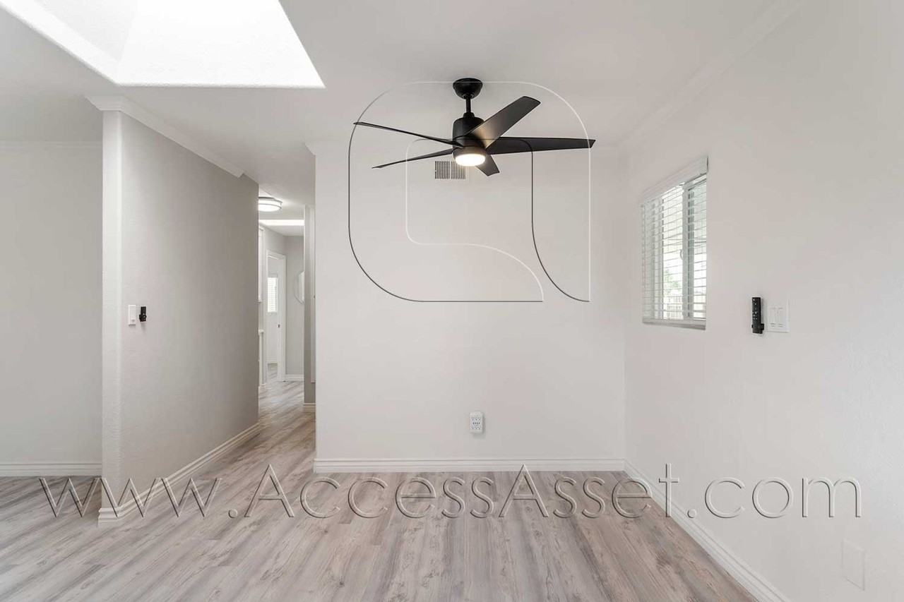 1636 Zoro Way - Photo 6 of 33