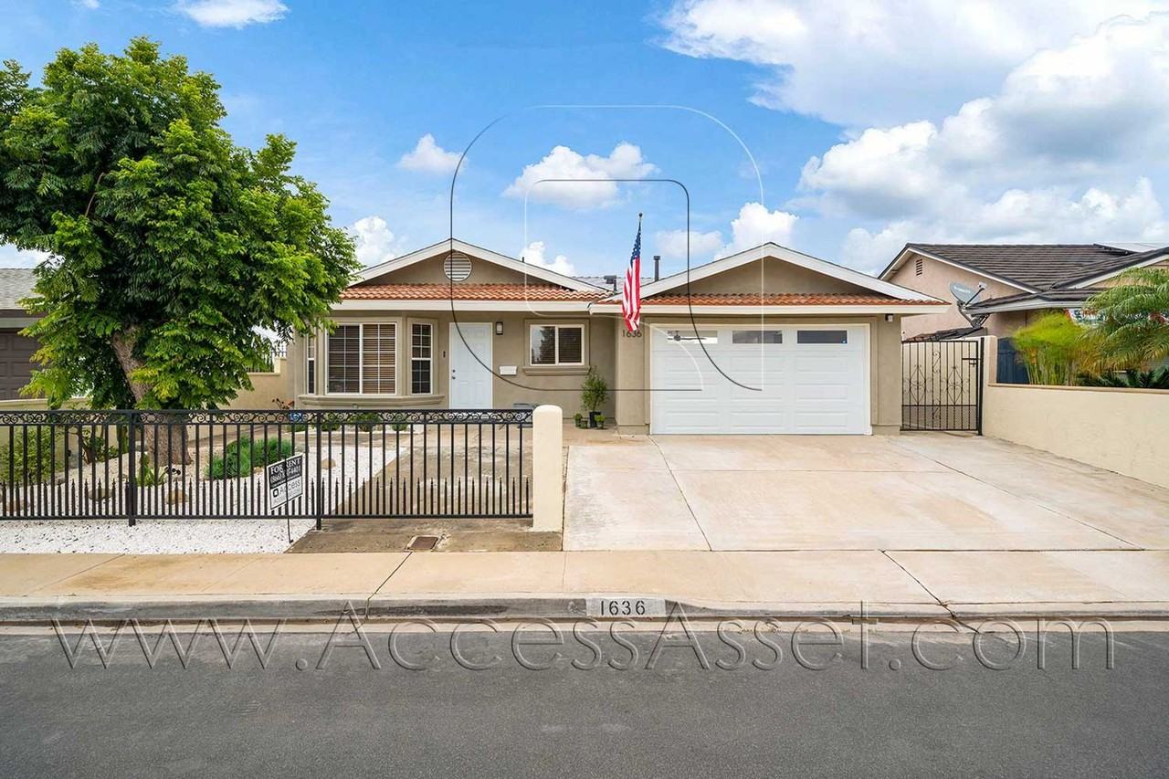 1636 Zoro Way - Photo 2 of 33