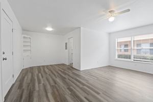 featured image of 1734 E 3rd St