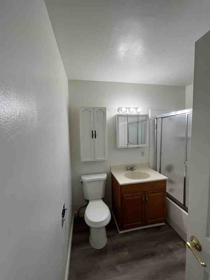 4555 Davis St #2 - Photo 6 of 7