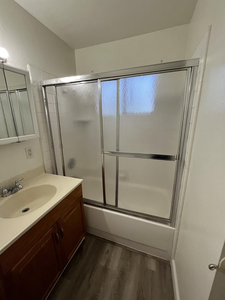 4555 Davis St #2 - Photo 7 of 7