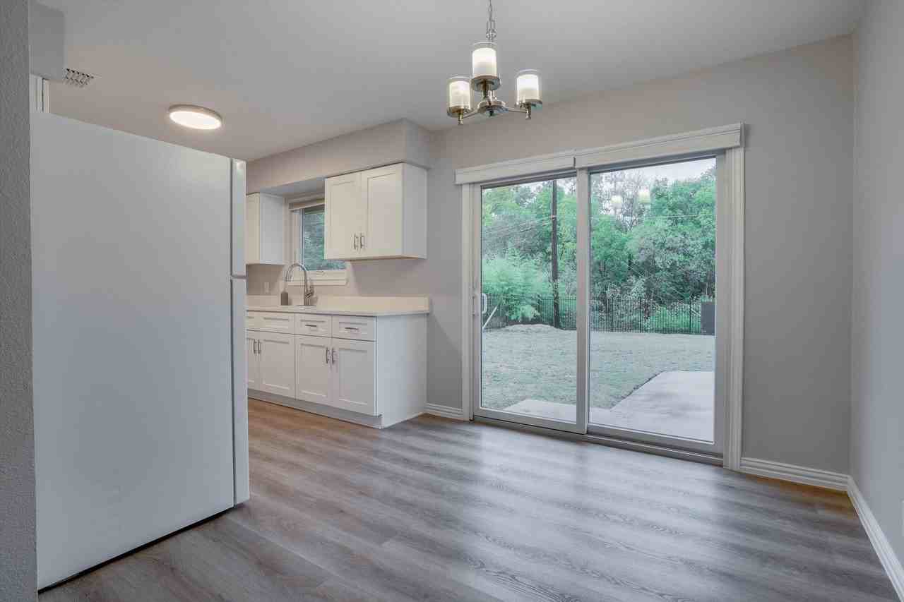 600 Bramble Dr - Photo 7 of 21