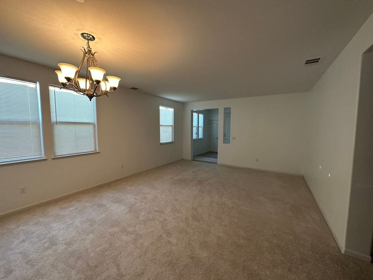 1858 Sierra Rd - Photo 3 of 17