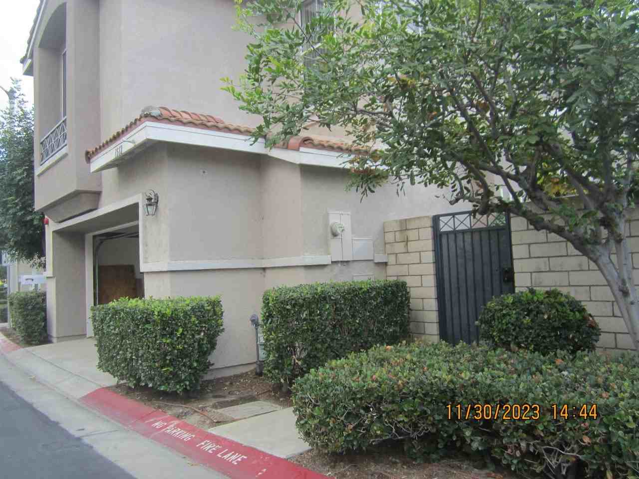 1512 E Cameron Way - Photo 4 of 39