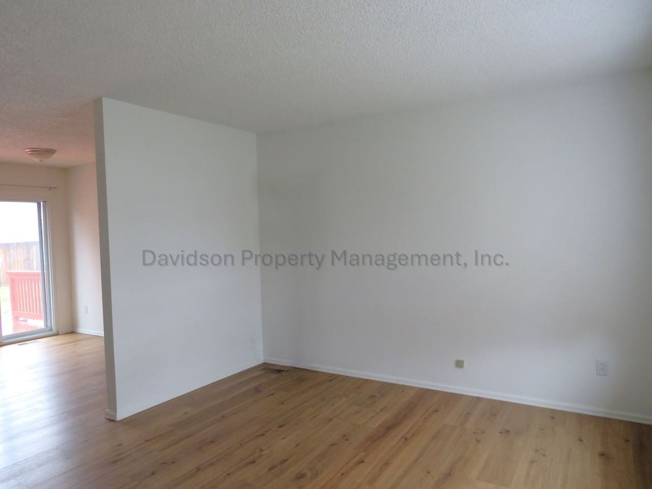5160 5160 Marabou Wy - Photo 2 of 17