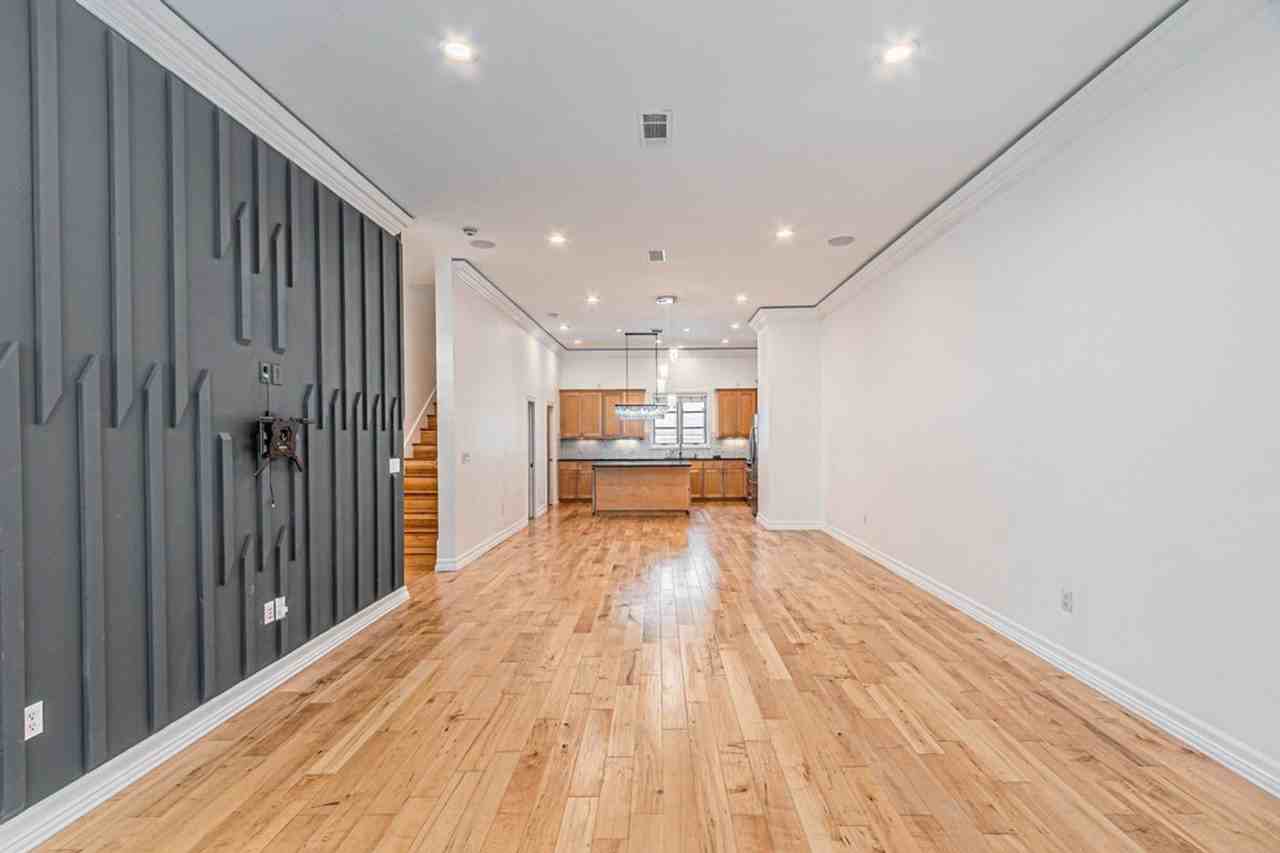 3210 Carlisle St #40 - Photo 2 of 30