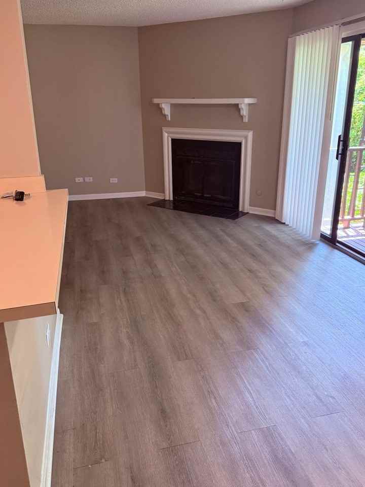 5S470 Scots Dr #D - Photo 5 of 21