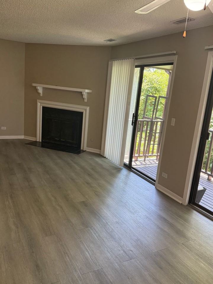 5S470 Scots Dr #D - Photo 6 of 21