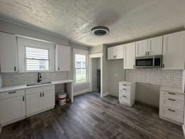 featured image of 2132 W 100th St
