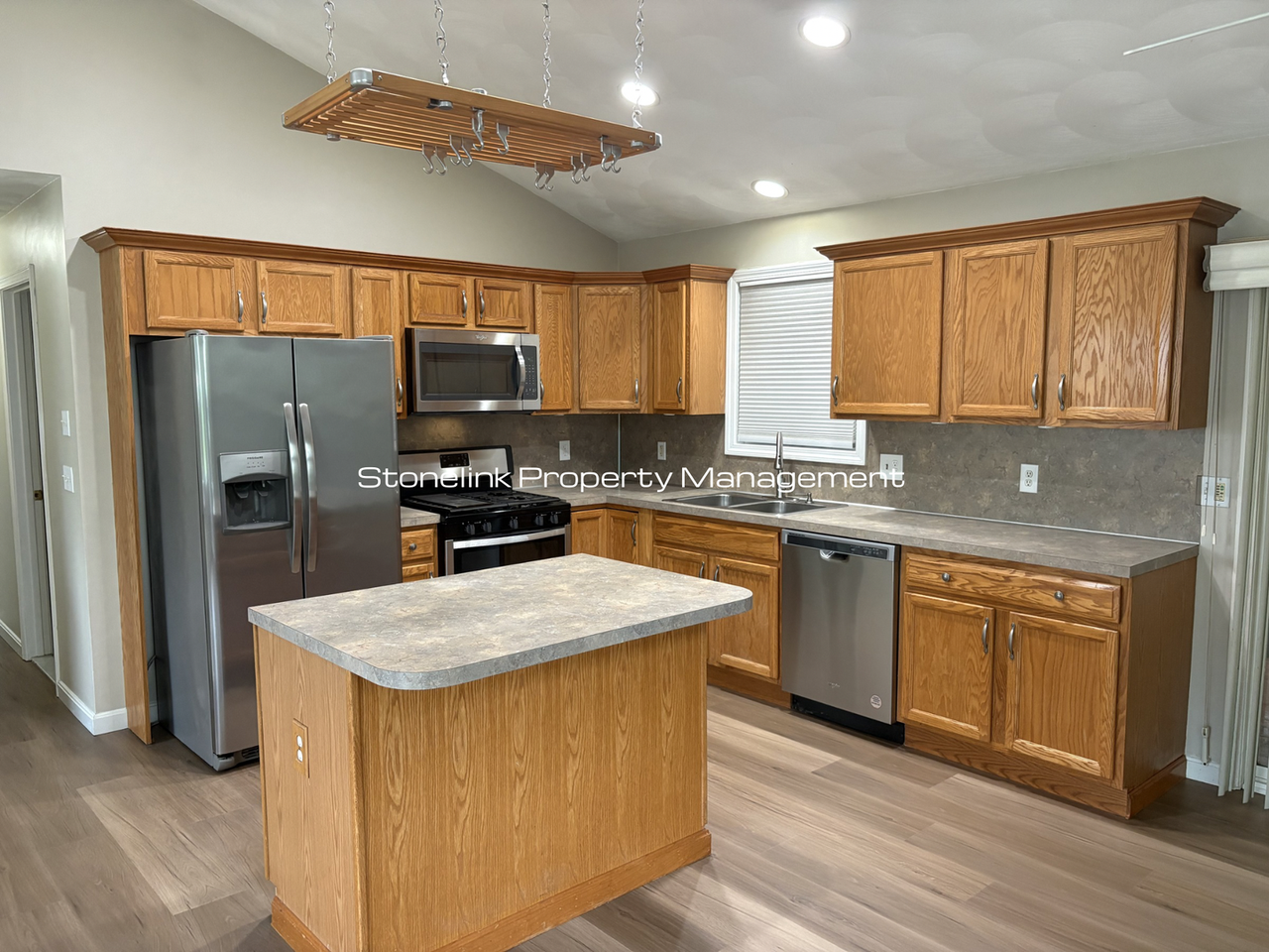 32 Horace St - Photo 4 of 21