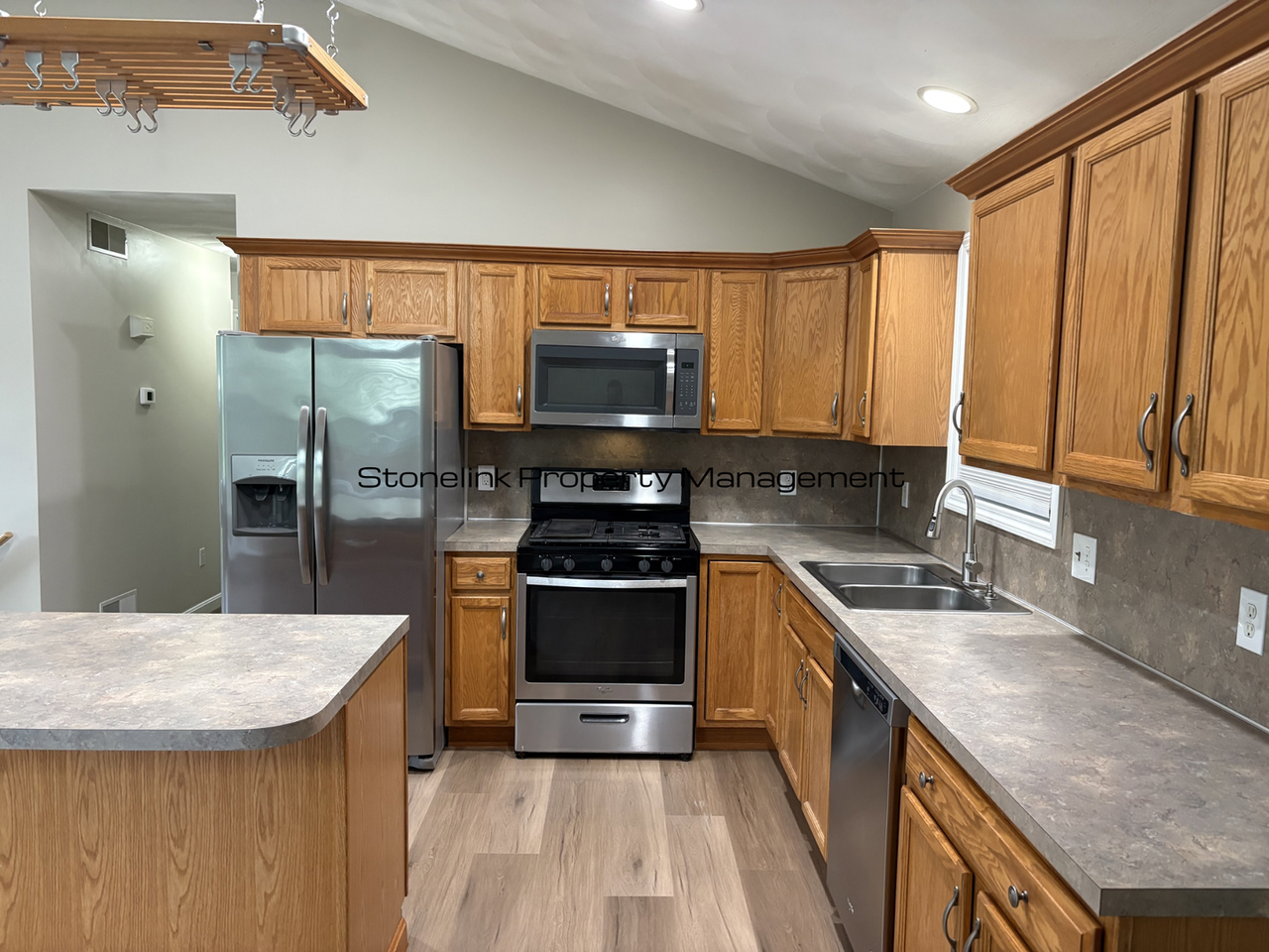32 Horace St - Photo 6 of 21