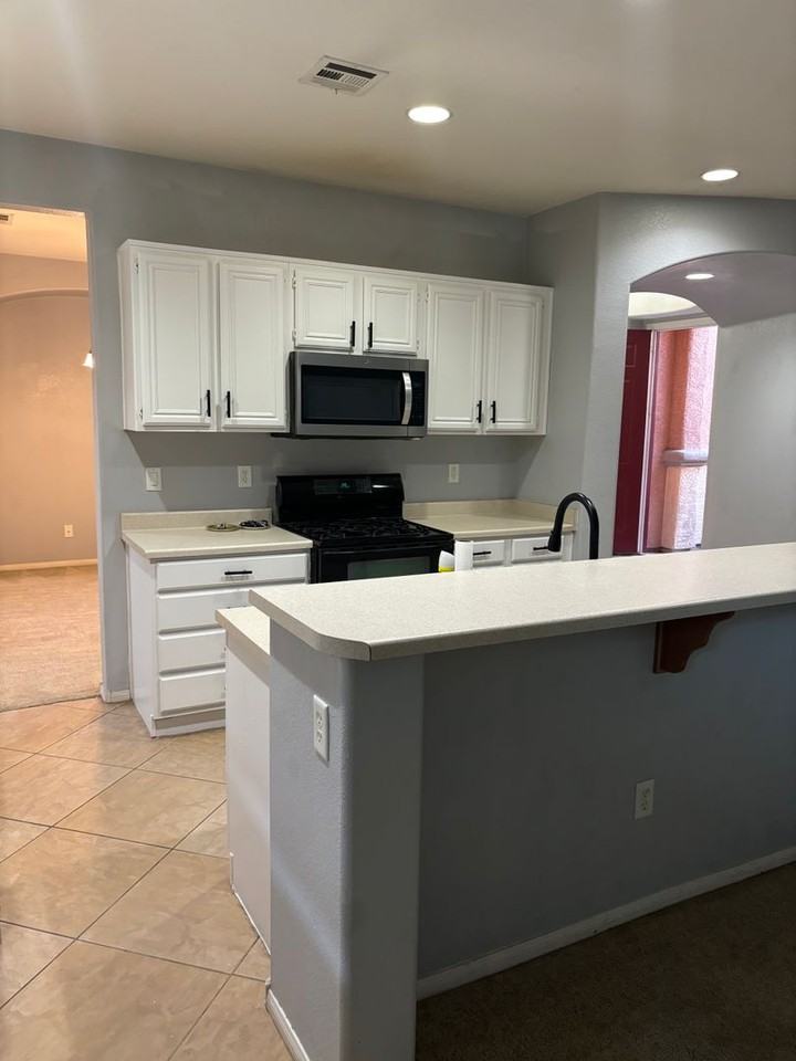 11425 Drappo Ave - Photo 2 of 32