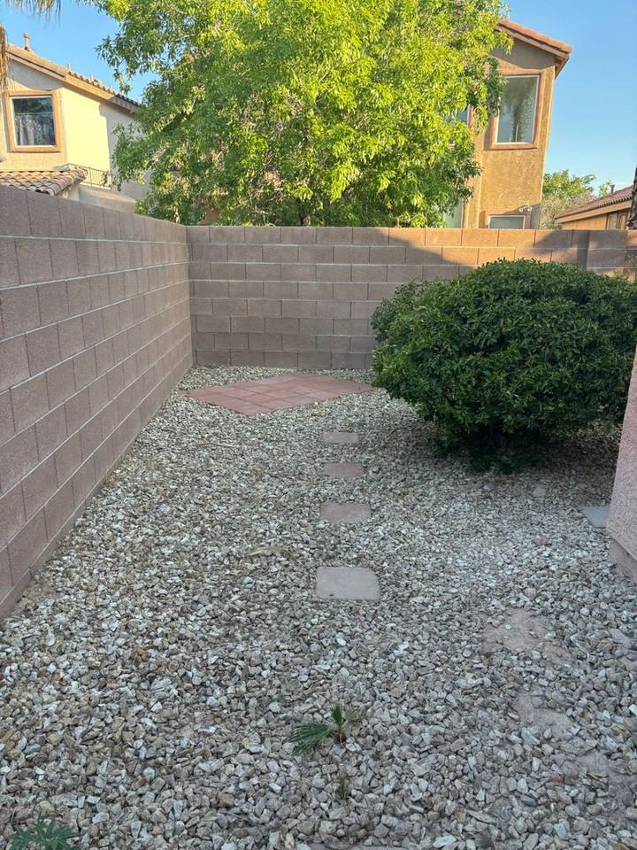 11425 Drappo Ave - Photo 4 of 32