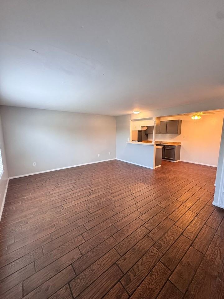 17441 Jacquelyn Ln - Photo 2 of 20
